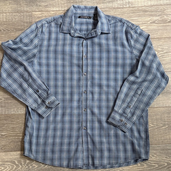 croft & barrow Other - Axist Men's Blue Checkered Button Down Shirt